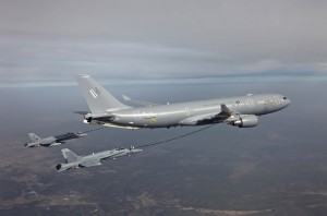 RAAF A330 MRTT (KC-30A) refuelling 2 F-18 Hornets through wing pods. Credit: Airbus Military 