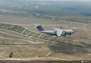 Airbus A400M conducts paratrooping trials. Credit: Airbus Military 